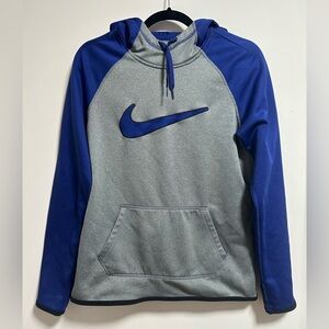 Nike Women's Therma-fit Blue and Gray Hoodie